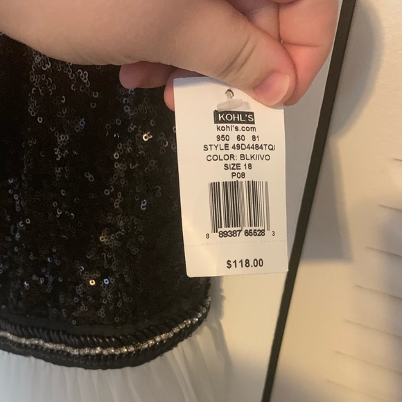 NWT Black and white sequin party dress. - Picture 5 of 5
